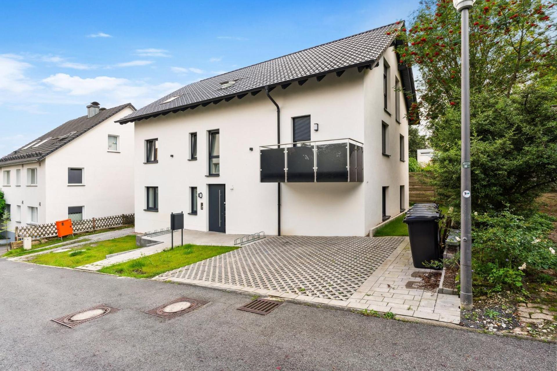 Deluxe Apartment In Bielefeld City Mit Parkplatz Und Terrasse Esterno foto