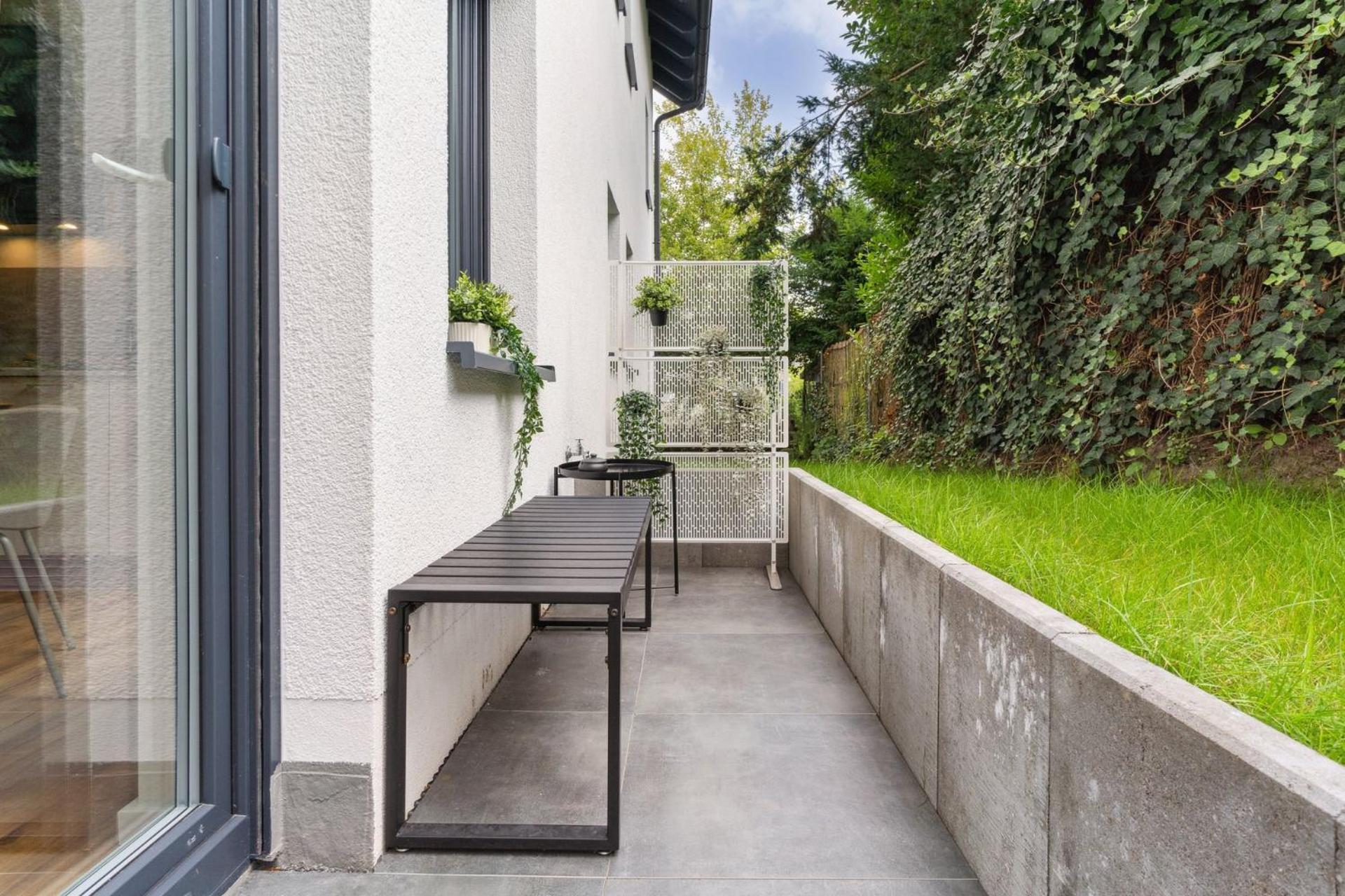 Deluxe Apartment In Bielefeld City Mit Parkplatz Und Terrasse Esterno foto